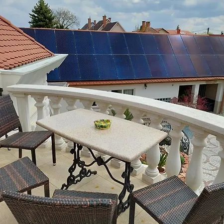 Gombos Apartment *