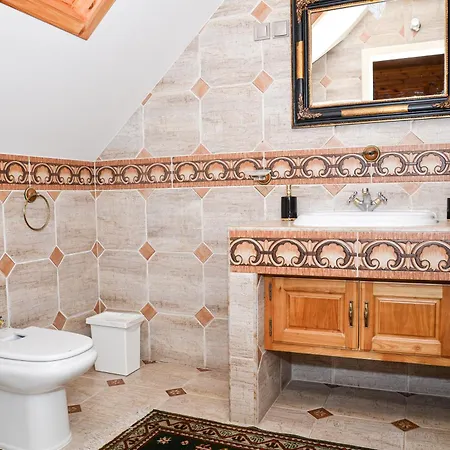 Gombos Apartment *