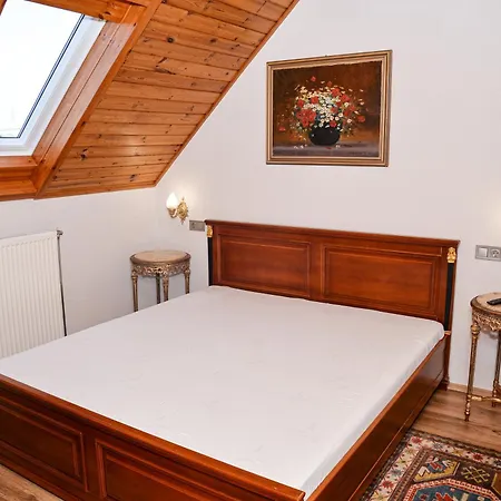 Apartment Gombos *